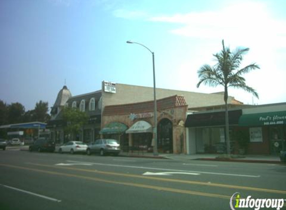 Sarouk Rugs & Antiques - Corona Del Mar, CA