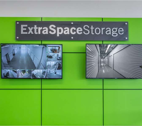 Extra Space Storage - Roseville, MN