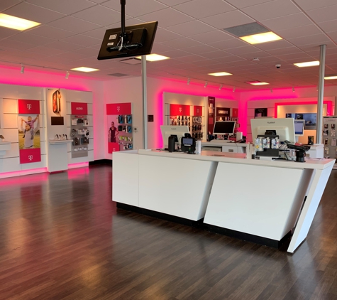 T-Mobile - Shelby Township, MI