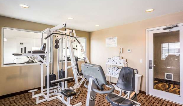 Main Stay Suites & Hotel - Cedar Rapids - Cedar Rapids, IA