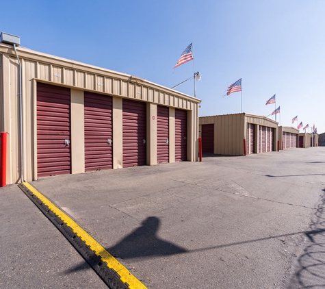 Safeguard Storage South - Madera, CA