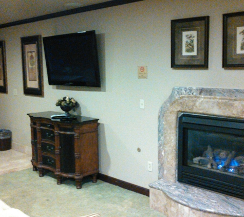 Pinewood Inn & Suites - Silsbee, TX