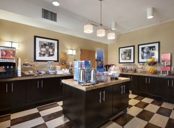 Hampton Inn Houston-Brookhollow - Houston, TX