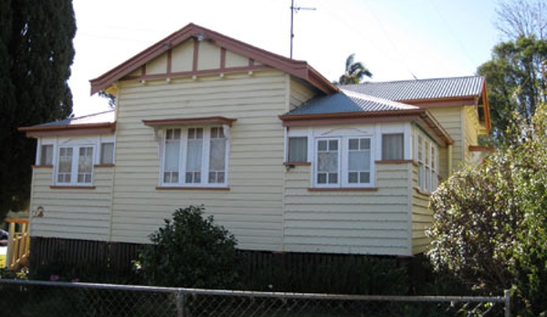 Lloyd Bros Painting Contractors - Centenary Heights, QLD