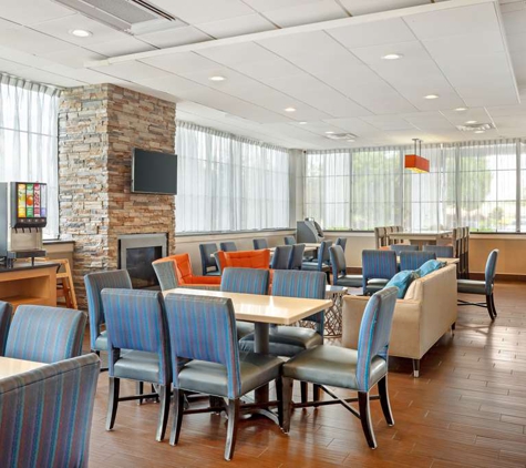 Best Western Hartford Hotel & Suites - Hartford, CT