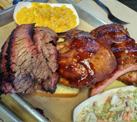 Earl's BBQ - Chicago, IL