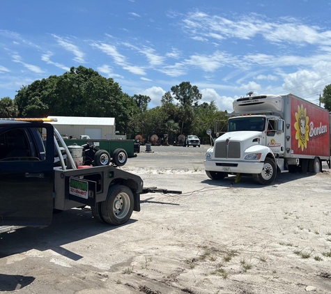 Junk Man's Towing - Cocoa, FL