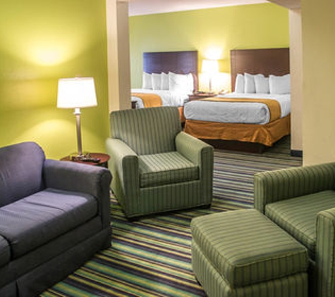 Quality Inn & Suites Rain Waterpark - Sandusky, OH