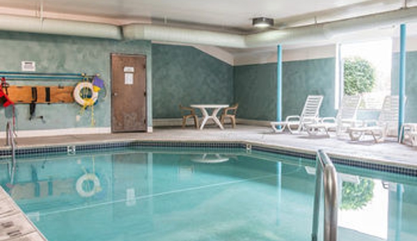 Baymont Inn & Suites - Belleville, MI