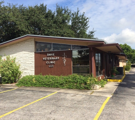 Davie Veterinary Clinic - Davie, FL