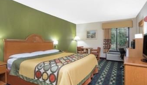 Super 8 by Wyndham Spartanburg/I-26 Exit 22 - Spartanburg, SC