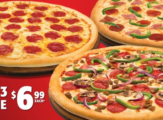 Pizza Patron - Cicero, IL. 3 pizzas por 21.00 dlrs!