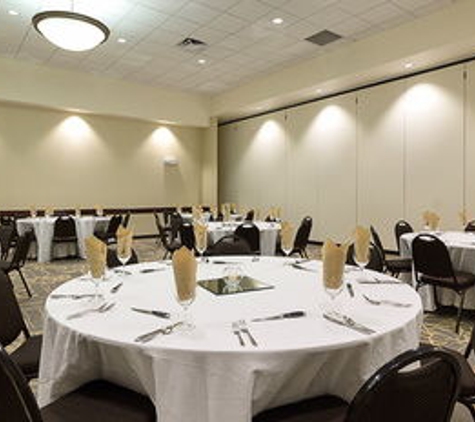 Comfort Suites & Conference Center - Worthington, MN