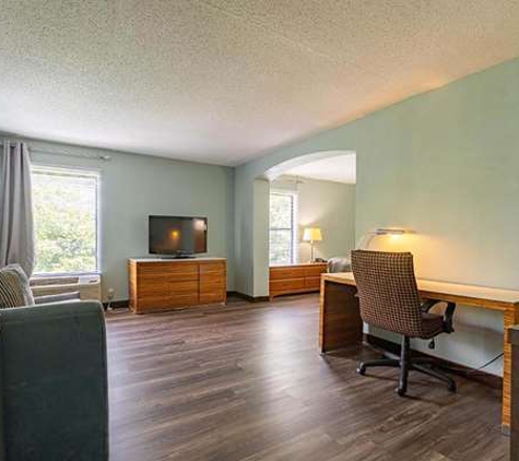 Baymont Inn & Suites - Creedmoor, NC