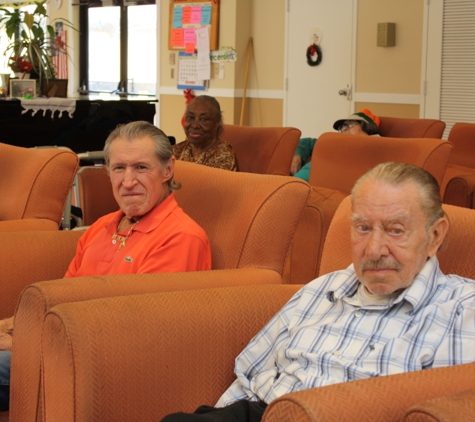 Hidden Ranches Assisted Living - Miami Gardens, FL