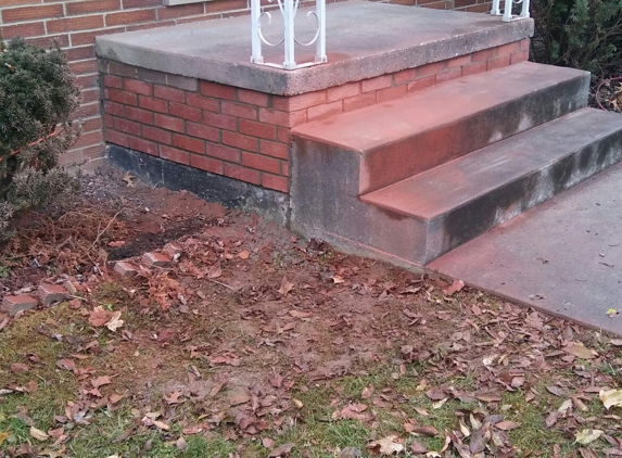 R.H.S. Construction Co. - Akron, OH. After Pict.
Project Completed
Brick Replaced on Front Porch
Norton, Ohio