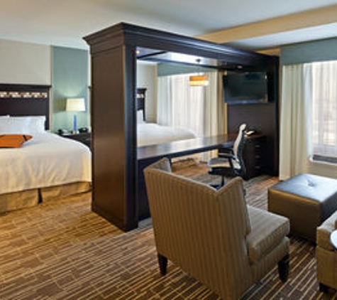 Hampton Inn & Suites Denver/Airport-Gateway Park - Denver, CO