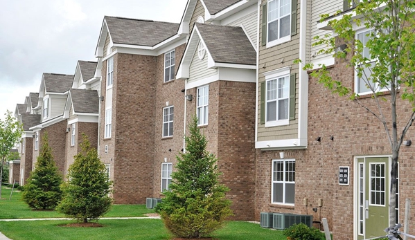 Towne Lakes Apartments - Appleton, WI