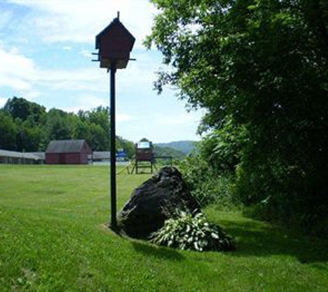 Ladd Brook Inn - Pownal, VT