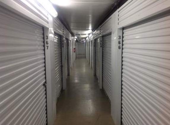 Life Storage - Fort Worth, TX