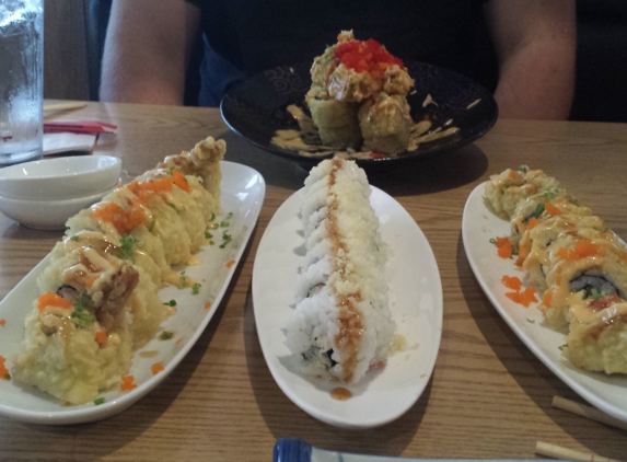 Tiga Sushi Bar & Asian Bistro - Salem, OR