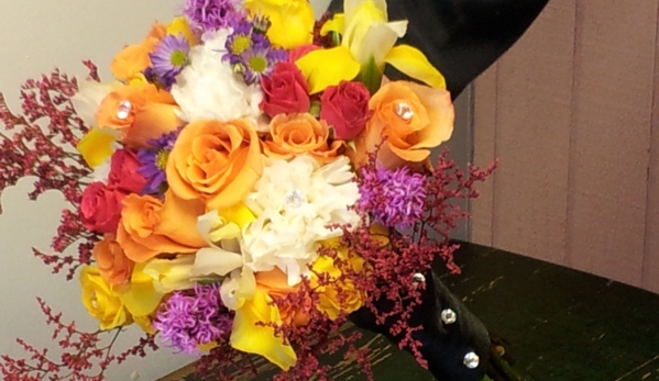 Blossoms Florist & Gifts - Sylacauga, AL