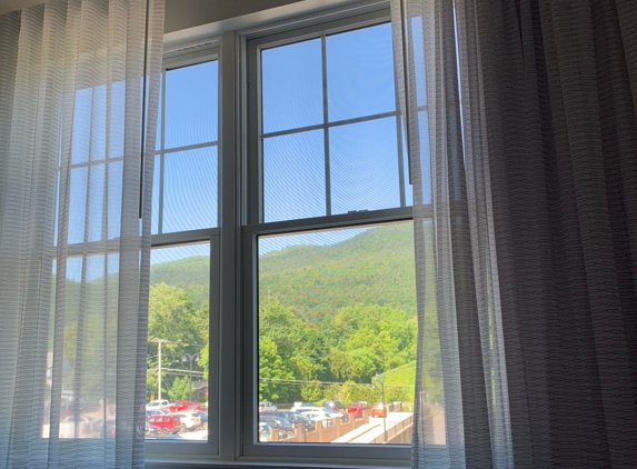 Courtyard by Marriott - Lake George, NY