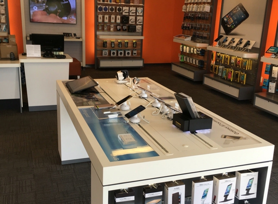 AT&T Store - Streamwood, IL