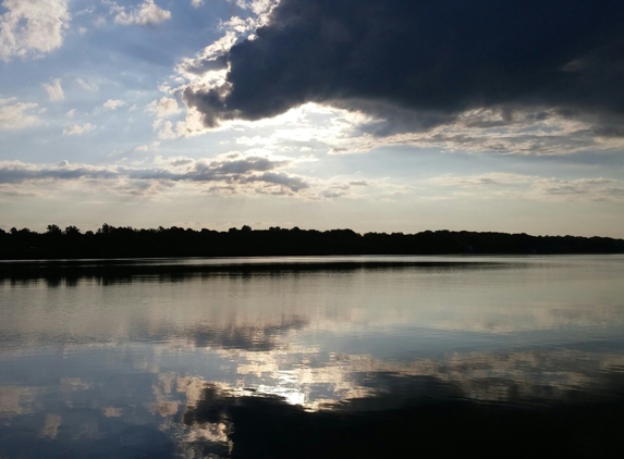 Mike's Tackle World - Decatur, IL. Decatur lake. The Warf