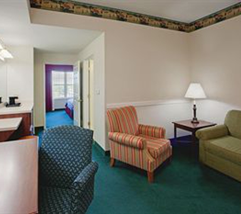 Country Inns & Suites - Lancaster, PA