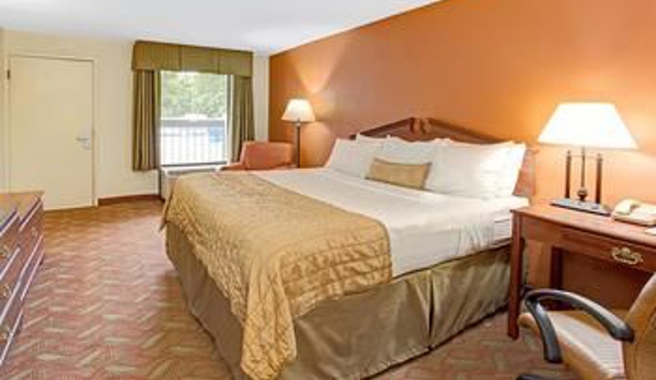 Baymont Inn & Suites - Murfreesboro, TN