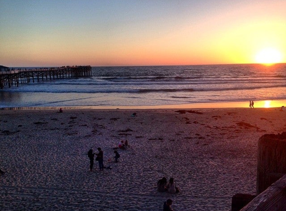 Crystal Pier Hotel & Cottages - San Diego, CA