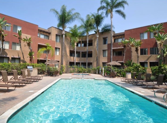 Plaza Apartments - San Diego, CA