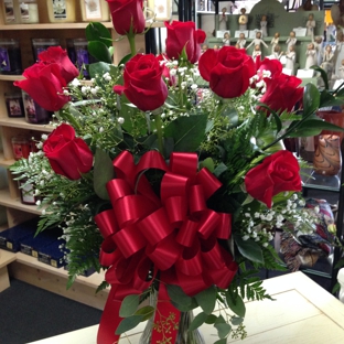 Debbi's Flowers - LaFayette, GA. Professionally Designed Roses