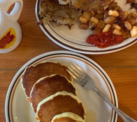 Polly's Pancake Parlor - Sugar Hill, NH