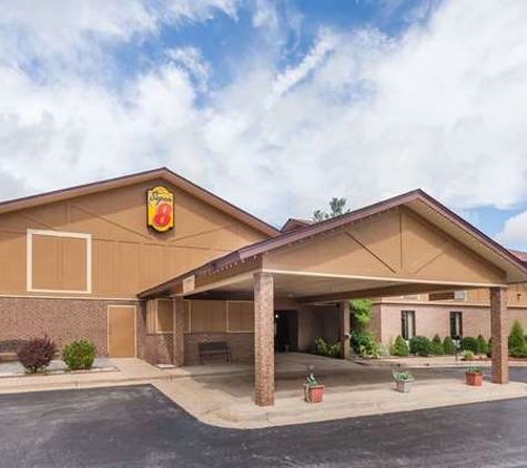 Super 8 by Wyndham Harrison AR - Harrison, AR