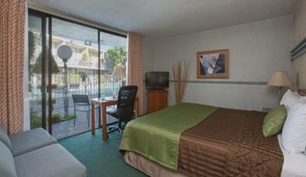 Travelodge - Los Angeles, CA