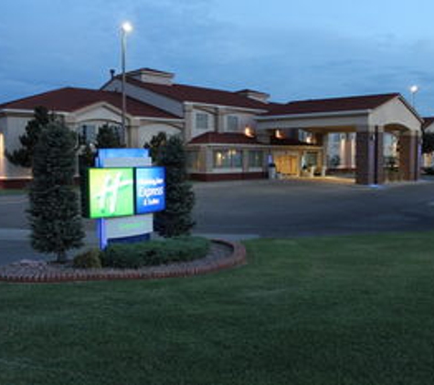 Holiday Inn Express & Suites Weatherford - Weatherford, OK