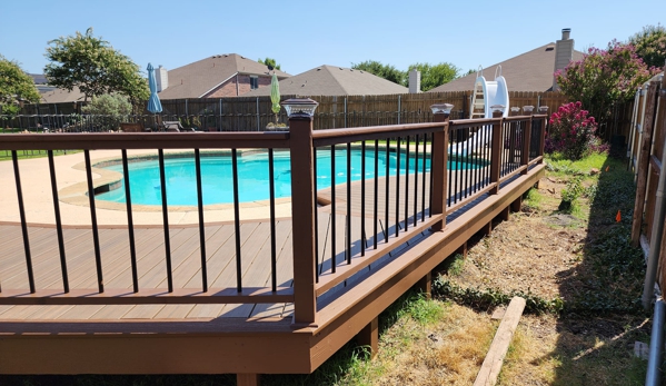Decks and Stuff - Garland, TX. Handrail with solar light accents