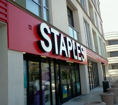 Staples Travel Services - Los Angeles, CA