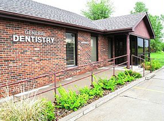 Michael S. Hollingsworth DDS - Saint Joseph, MO