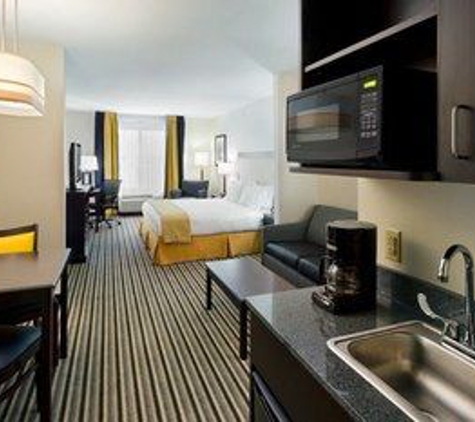 Holiday Inn Express & Suites Batavia - Darien Lake - Batavia, NY