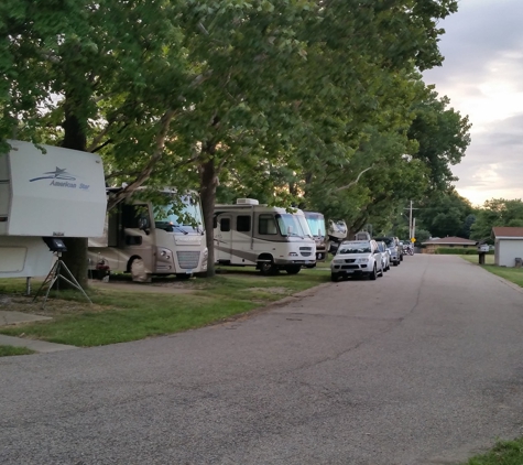 Mt. Hawley Mobile Home Park - Peoria, IL