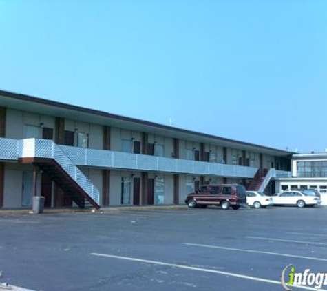 Trailway Motel - Fairview Heights, IL