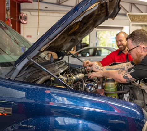 Nambour Brake & Service Centre - Burnside, QLD