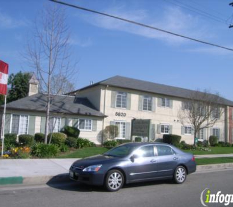 Colonial Manor Apartments - Van Nuys, CA