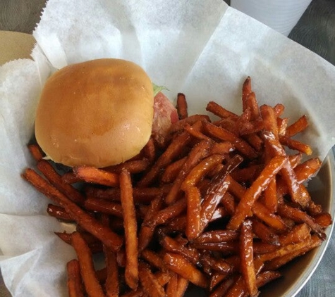 Tasty's Fresh Burgers & Fries - Fernandina Beach, FL