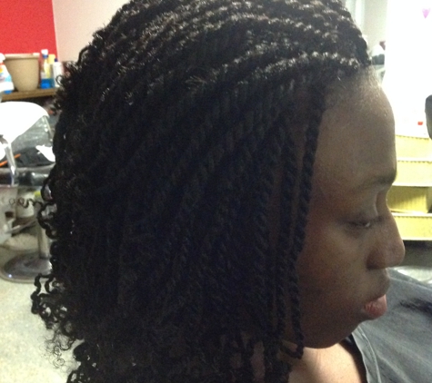 Braids & Boutique - Durham, NC