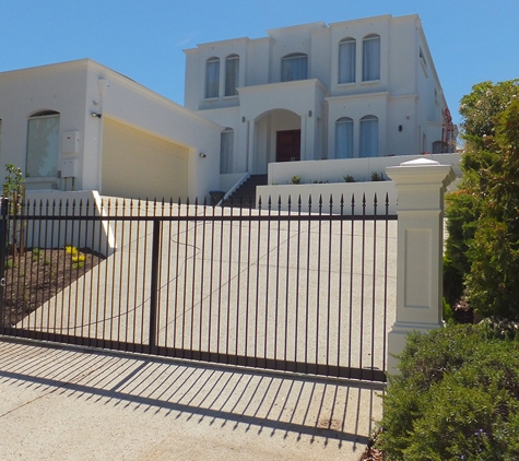 Noyce Tubular Design Fencing. Specialising In Total Fencing Solutions