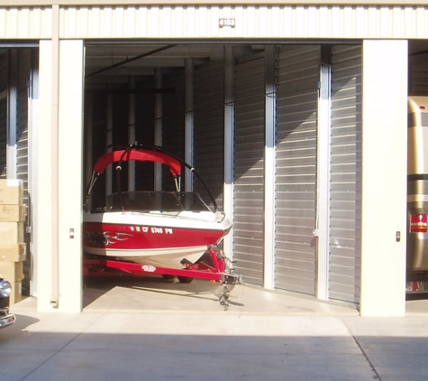 Dakota Park Storage - Fresno, CA